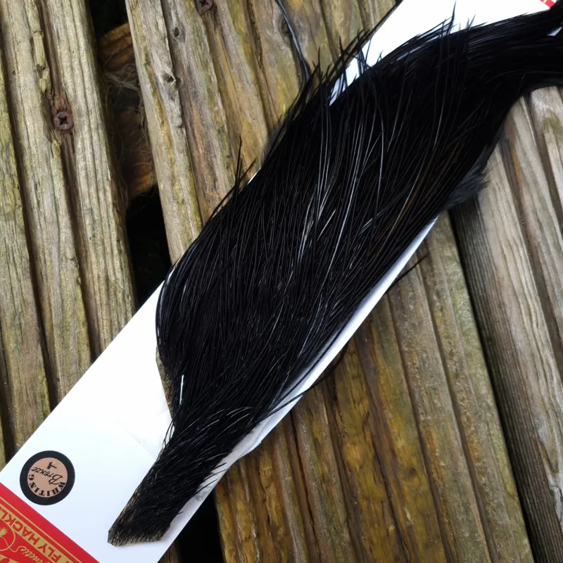 Whiting 1/2 Bronze Grade Dry Fly Rooster Cape in Black-3