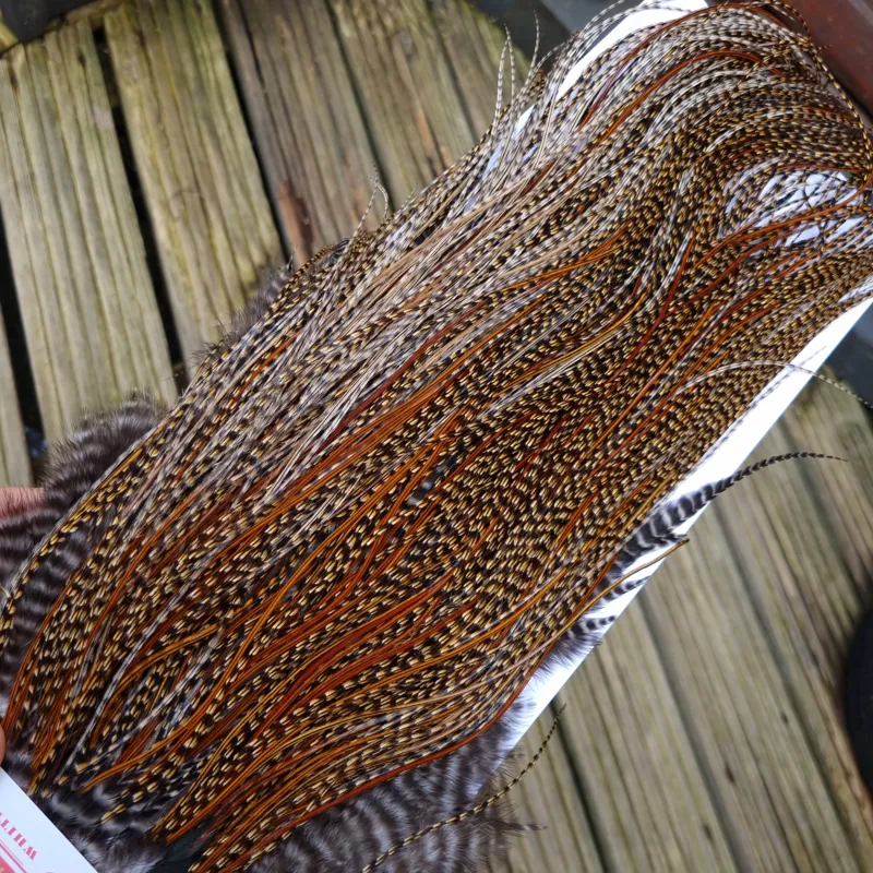 Whiting Bronze Grade Midge Rooster Saddle in CREE B Approx Tying Size Few 14 and Stuffed with16/18 and a few 20 and smaller-9