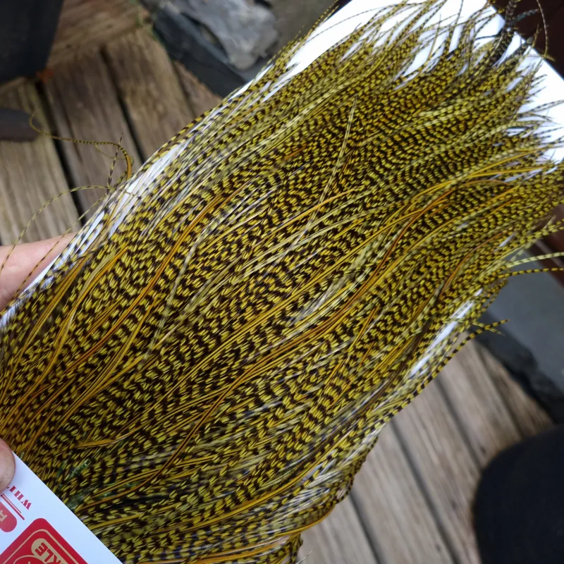 Whiting Pro-Grade Midge Rooster Saddle in Grizzly Dyed Olive B Splashed with OLIVE BADGER Hackles Approx tying size 14/16/18/20/22/24 AND OUT OF SIGHT-3
