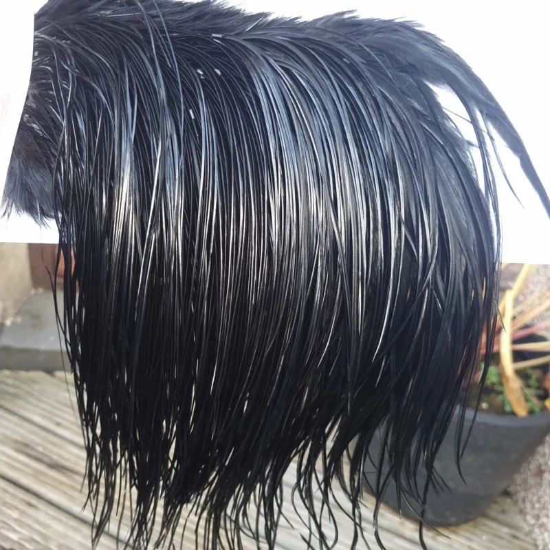 Whiting Pro-Grade Midge Rooster Saddle in Black C Approx Tying Sizes Few 14 and Stuffed with 16/18/20/22 with a few going a little smaller