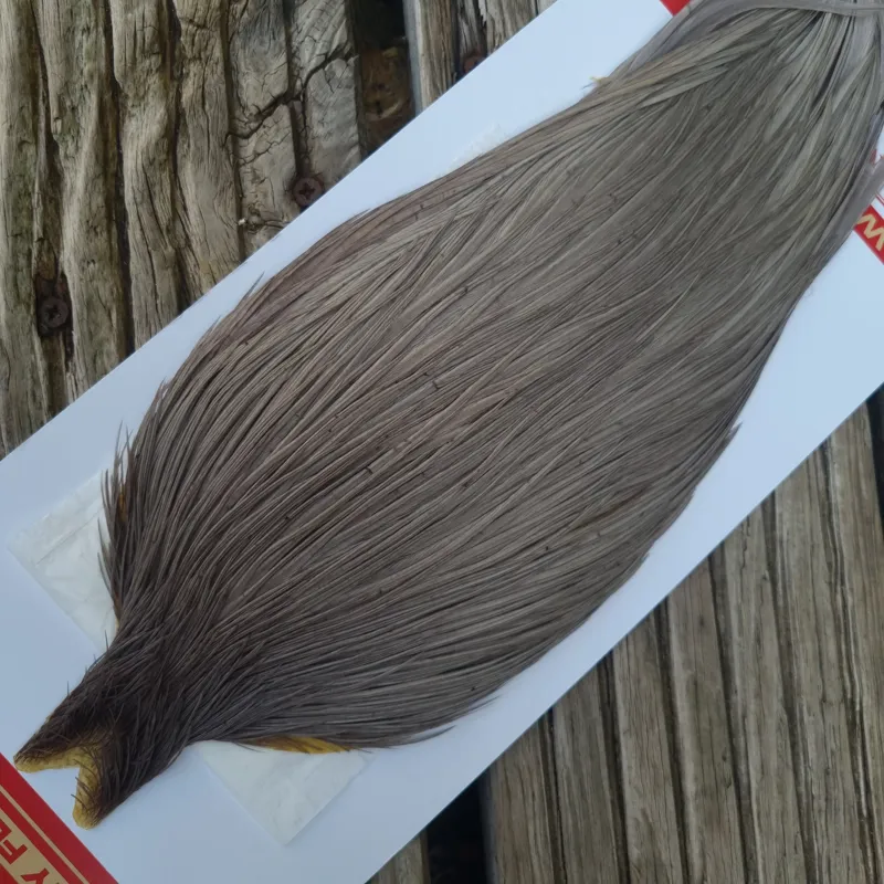 Whiting Commercial Grade Dry Fly Cape in White dyed Medium Dun A-2