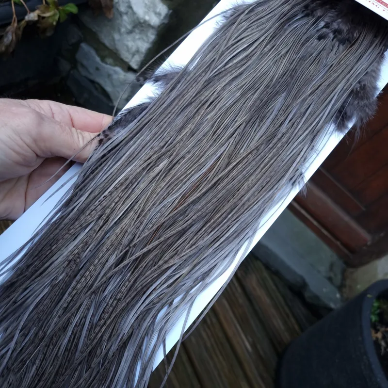 Whiting PRO-GRADE Dry Fly Rooster Saddle in Dark Dun B Approx Tying Sizes some 12's and stuffed with 14/16 and a few going smaller-2