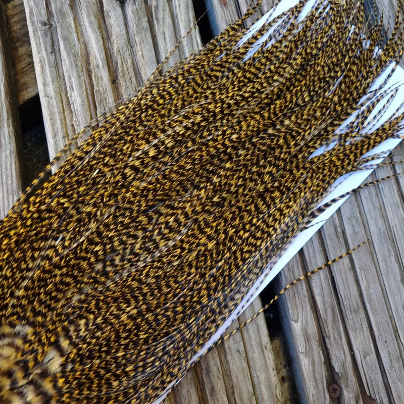 Whiting Pro-Grade Midge Rooster Saddle in Grizzly Golden Straw A Approx Tying Sizes Few 12's and stuffed with 14/16 with the odd one going smaller-8