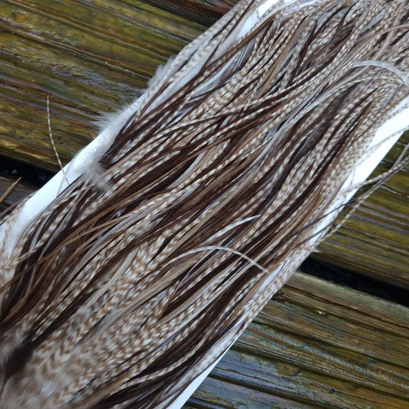 Whiting Heritage Hackles Rooster Saddle in Mixed Colours L Dun Grizzly Splashed with Natural Dun/ Chocolate Brown  Approx Tying Size 12/14/16 and a few 18	-4