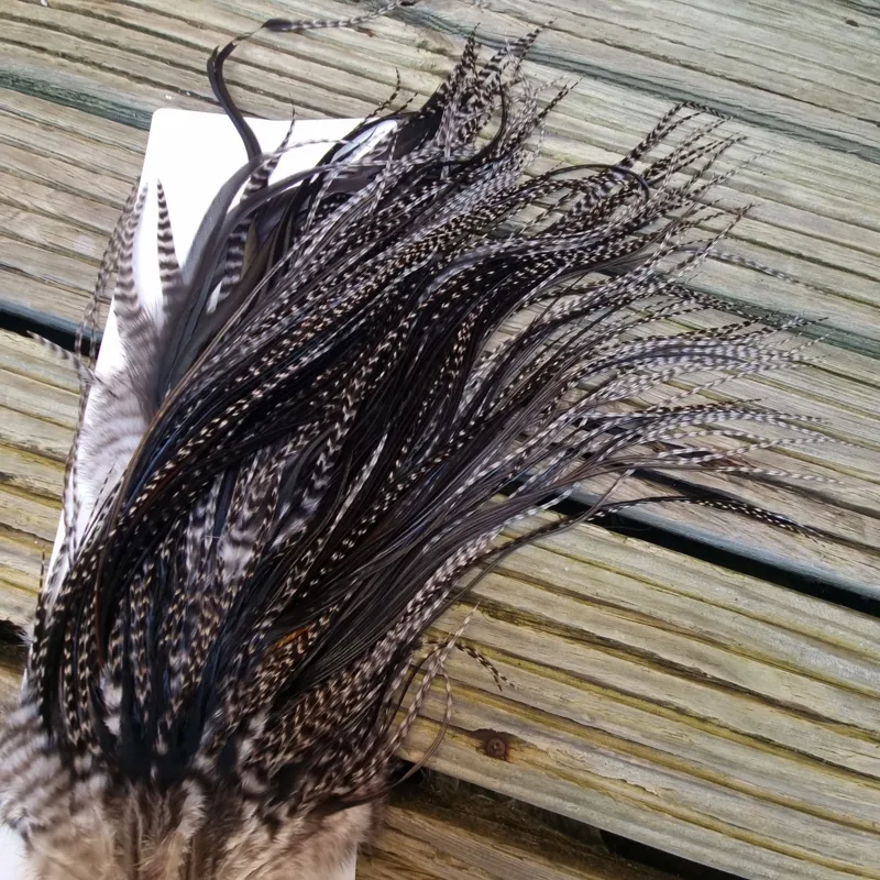 Whiting Heritage Hackles Rooster Saddle in Mixed Colours M Dark Grizzly/Natural Black Approx tying sizes 10/12/14-3