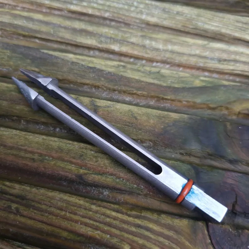 Dyna-King Midge Jaws-1