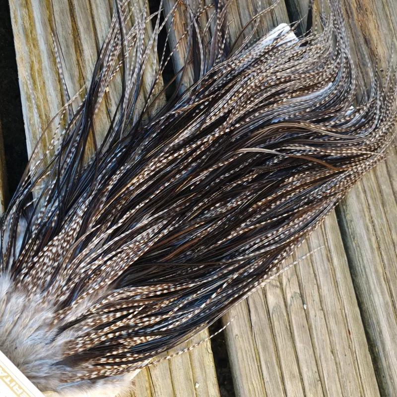 Whiting Heritage Hackles Rooster Saddle in Mixed Colours Q Grizzly Variant/ Grizzly/Natural Black/Speckled Badger Approx Tying Size 10/12/14/16-5