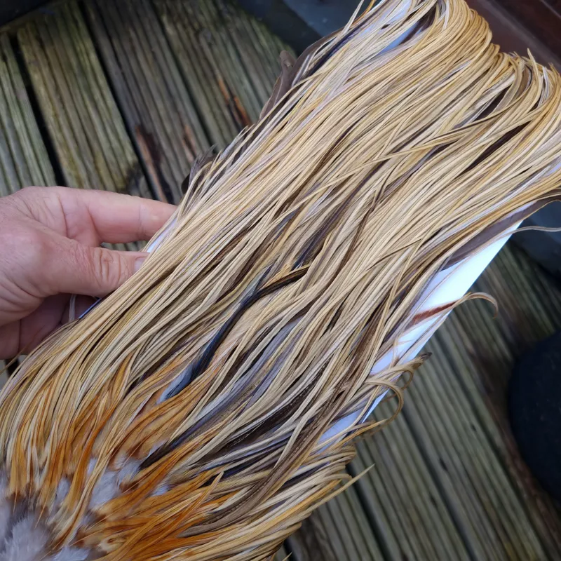 Whiting Heritage Hackles Rooster Saddle in Mixed Colours U Natural Golden Straw/ Natural Golden Straw Badger/Champagne Badger Approx.Tying Size 10/12/14-11