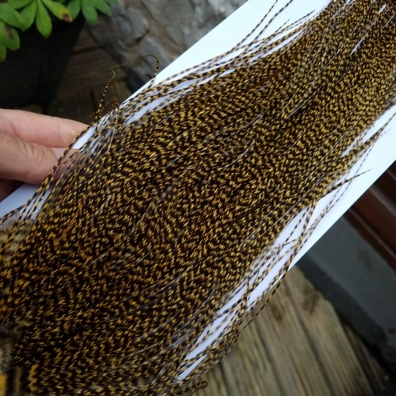 Whiting Pro-Grade Midge Rooster Saddle in Grizzly Golden Straw C Approx Tying Size 16/18/20/22-1