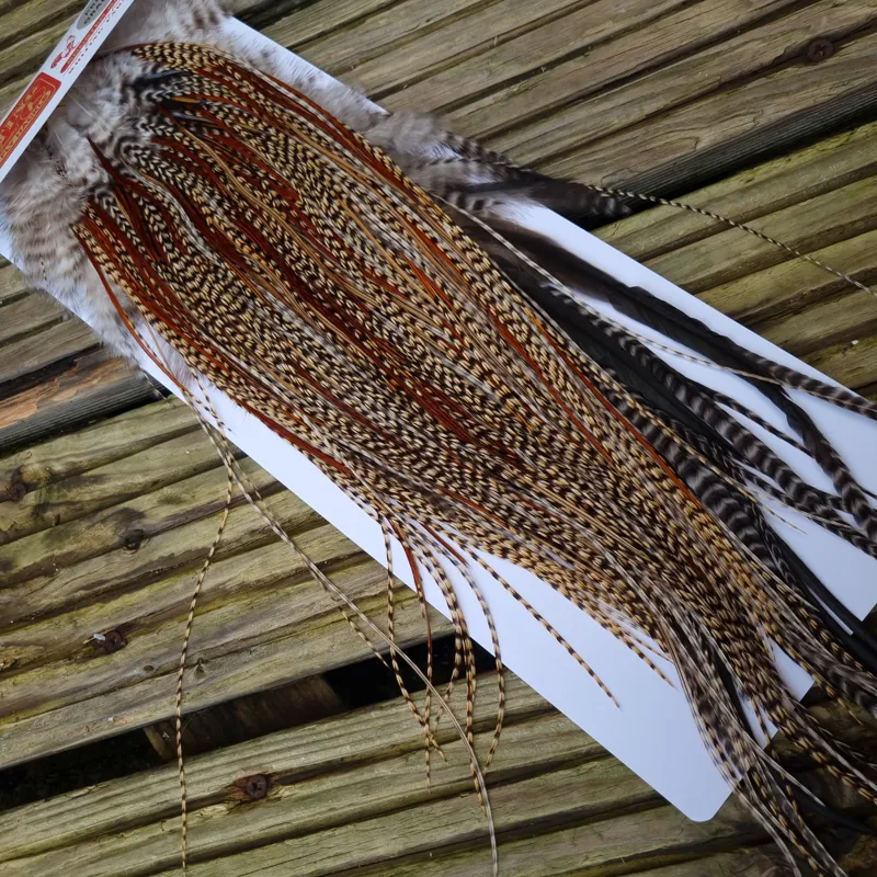 Whiting Pro-Grade Midge Rooster Saddle in Light CREE B Splashed with Furnace Approx Tying Sizes 14/16-4