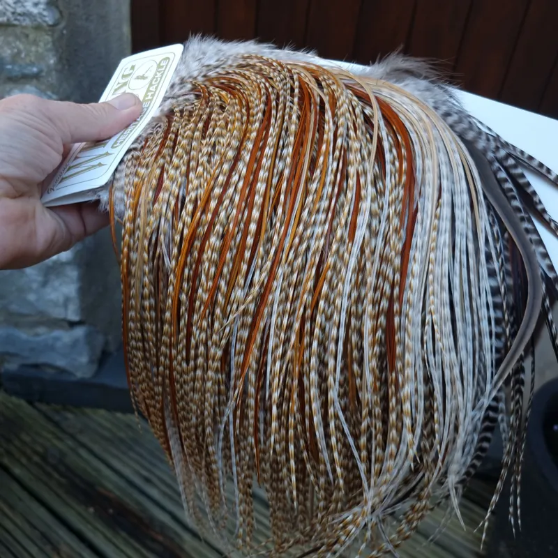 Whiting Heritage Hackles Rooster Saddle in Mixed Colours N DUN CREE and Splashed with Red Game/Rusty Dun Approx .Tying Size 10/12/14 with the odd 16-4
