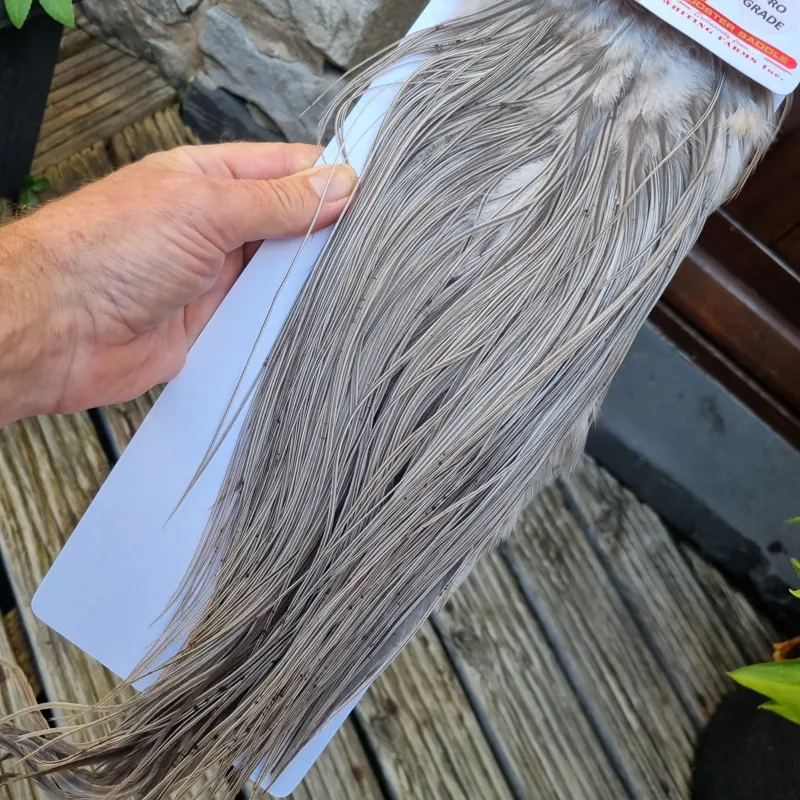 Whiting Pro-Grade Midge Rooster Saddle in Natural Dun/ Natural Medium Blue Dun Badger A Tying Approx 14/16/18 and a few going smaller-4