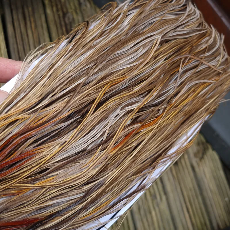 Whiting Heritage Hackles Rooster Saddle in Mixed Colours Q Light/ Medium/Dark Champagne Badger/Speckled Champagne Badger Splashed with Rusty Dun/Silver Badger Approx Tying Size 10/12/14/16