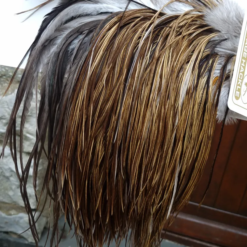 Whiting Heritage Hackles Rooster Saddle in Mixed Colours T Golden Badger/ Light/Medium/Dark Speckled Badger Approx. Tying Size 10/12/14-10