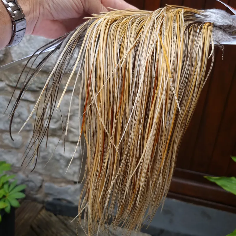 Whiting Pro-Grade Midge Rooster Saddle in Unique Variant B Ivory/Light Ginger/Golden Straw/Golden Badger/Silver Badger/ Brassy Badger/Grizzly/Salt and Pepper/Furnace Approx tying size 18/20/22/24 and out of sight-7
