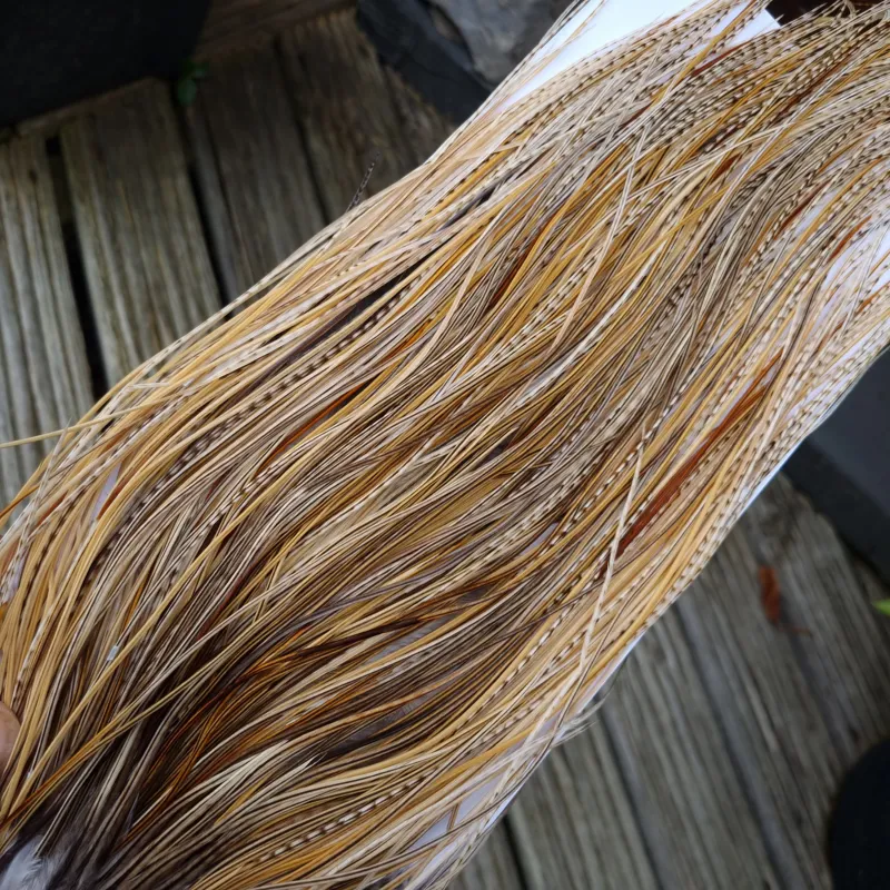 Whiting Pro-Grade Midge Rooster Saddle in Unique Variant B Ivory/Light Ginger/Golden Straw/Golden Badger/Silver Badger/ Brassy Badger/Grizzly/Salt and Pepper/Furnace Approx tying size 18/20/22/24 and out of sight-5
