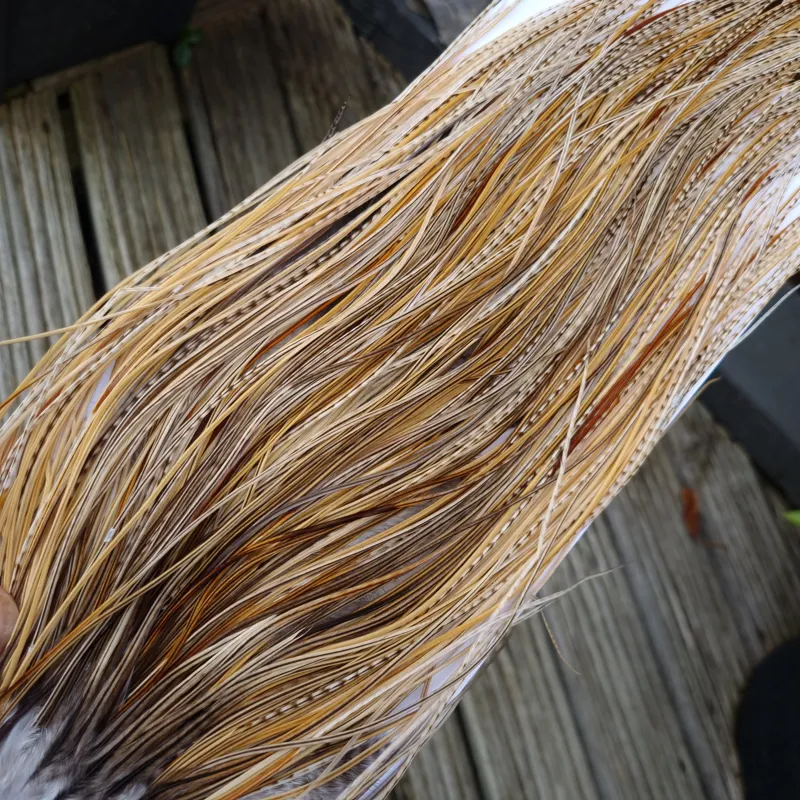 Whiting Pro-Grade Midge Rooster Saddle in Unique Variant B Ivory/Light Ginger/Golden Straw/Golden Badger/Silver Badger/ Brassy Badger/Grizzly/Salt and Pepper/Furnace Approx tying size 18/20/22/24 and out of sight-2